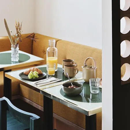 Orphee - Orso 3* 파리